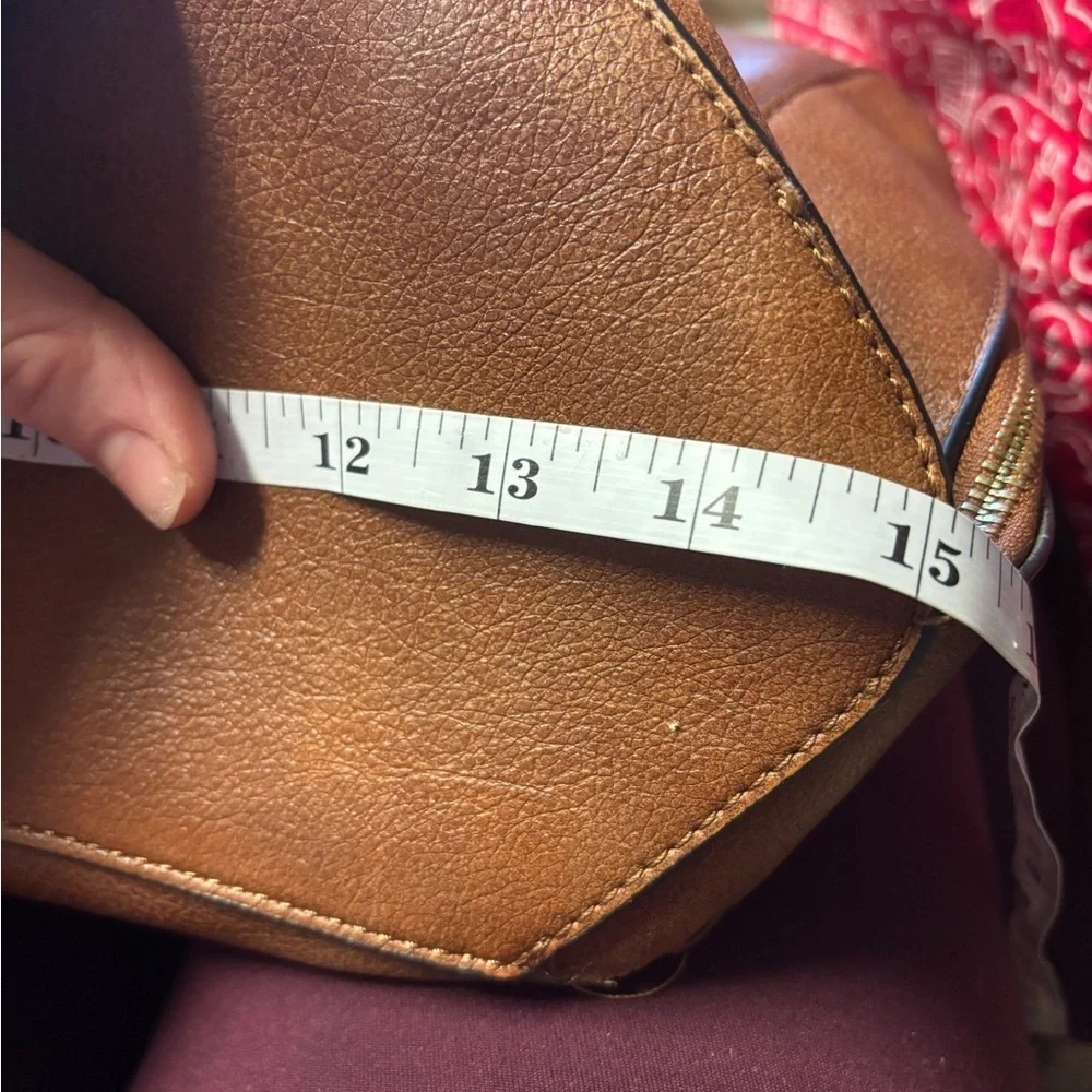 Elegant REALER Tan Vegan Leather Hobo Crossbody Bag